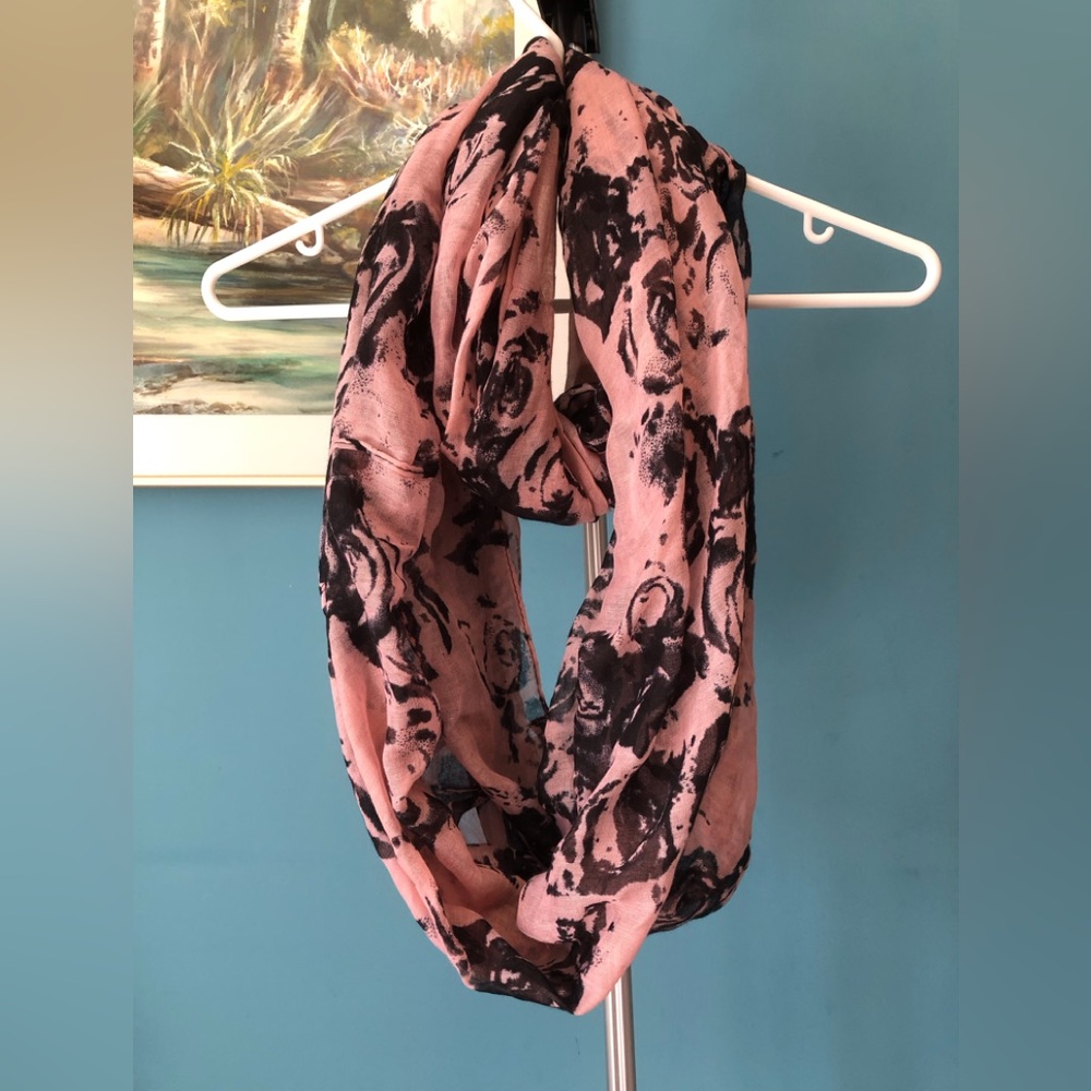 Infinity scarf